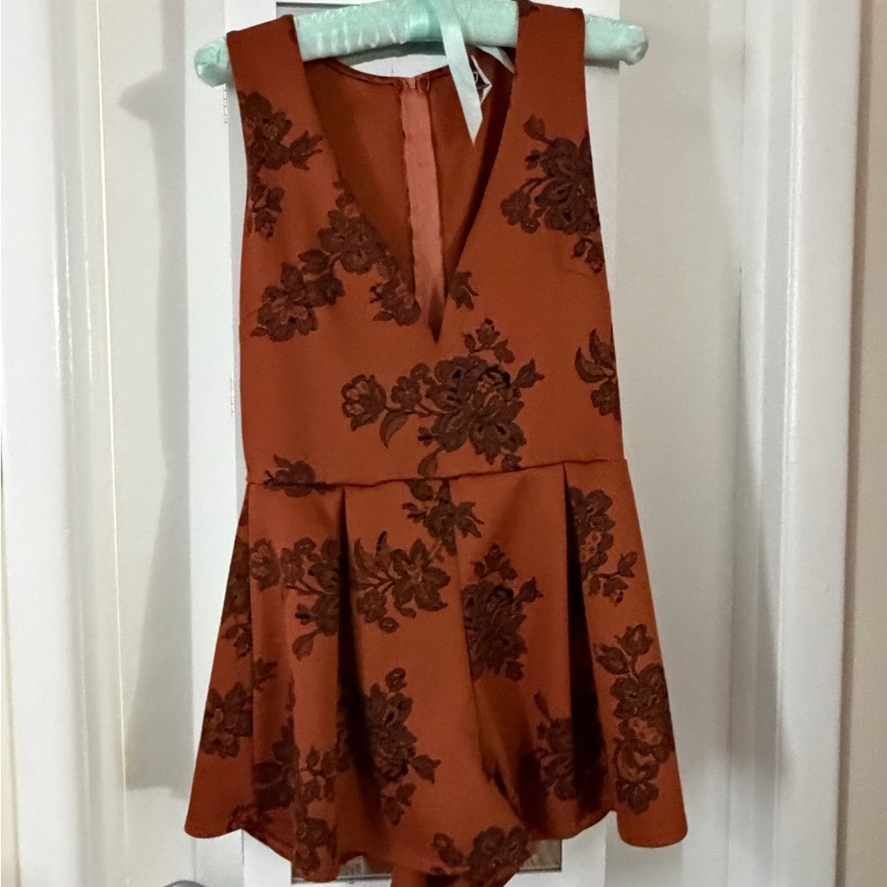 Windsor Rust Floral Romper – Deep V Neck – Size Large